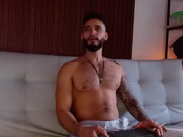 morgann_jones live sex cam on Showamateur