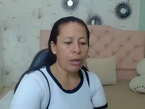 mature_martina Image 3