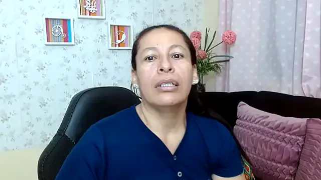 mature_martina Image 5